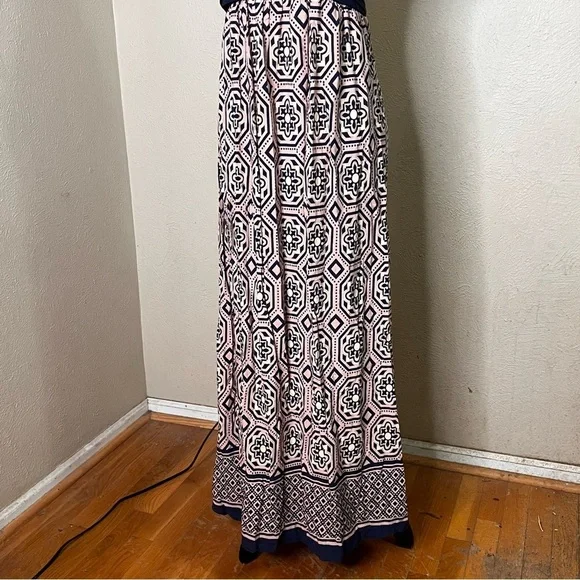 Lilka navy blue medallion print maxi dress - Picture 8 of 10